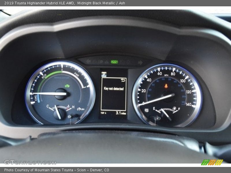 Midnight Black Metallic / Ash 2019 Toyota Highlander Hybrid XLE AWD