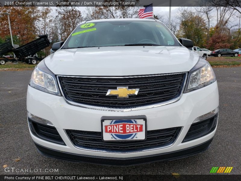 Summit White / Dark Titanium/Light Titanium 2016 Chevrolet Traverse LS