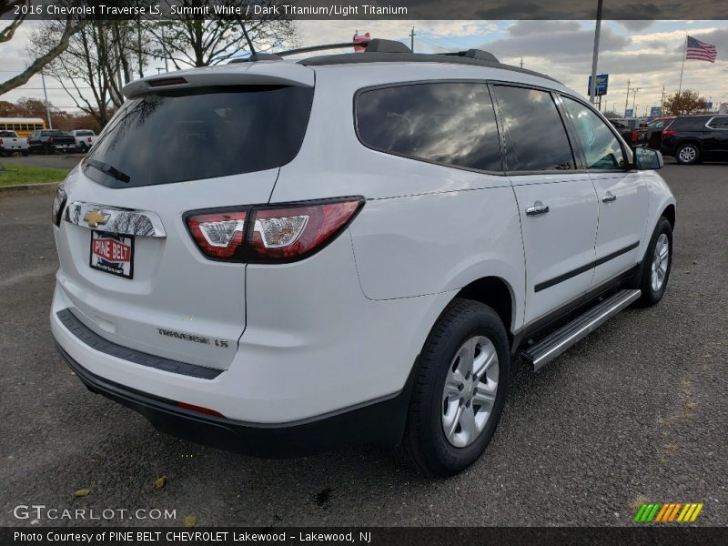 Summit White / Dark Titanium/Light Titanium 2016 Chevrolet Traverse LS