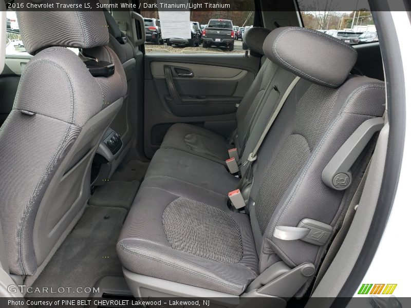 Summit White / Dark Titanium/Light Titanium 2016 Chevrolet Traverse LS