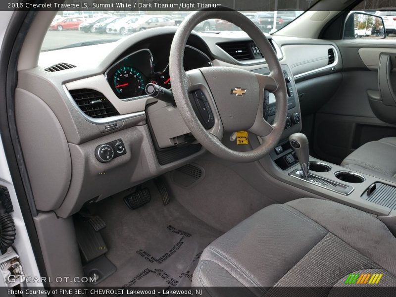 Summit White / Dark Titanium/Light Titanium 2016 Chevrolet Traverse LS
