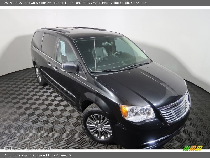 Brilliant Black Crystal Pearl / Black/Light Graystone 2015 Chrysler Town & Country Touring-L
