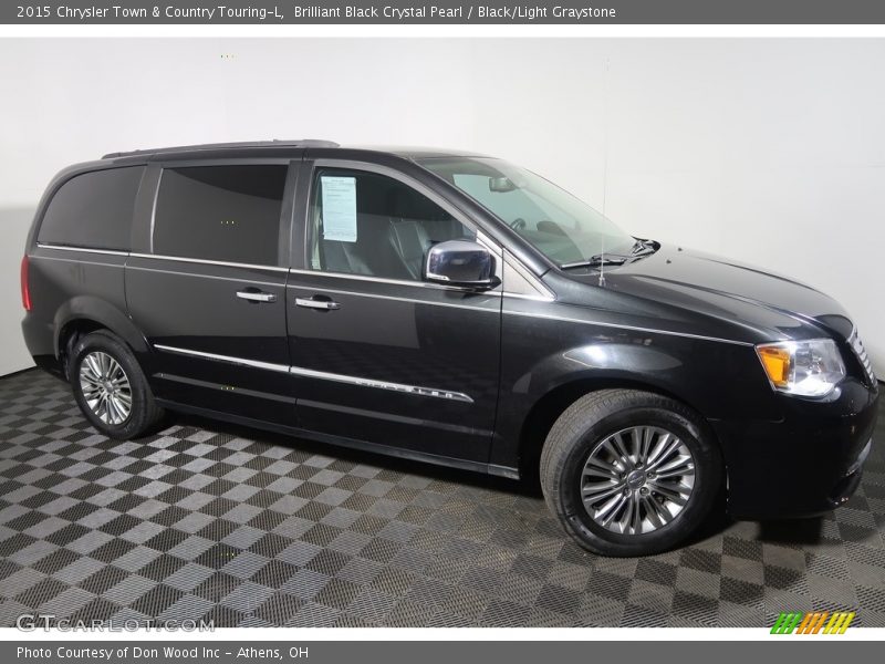 Brilliant Black Crystal Pearl / Black/Light Graystone 2015 Chrysler Town & Country Touring-L