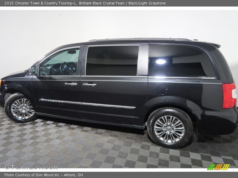 Brilliant Black Crystal Pearl / Black/Light Graystone 2015 Chrysler Town & Country Touring-L