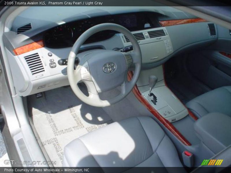 Phantom Gray Pearl / Light Gray 2006 Toyota Avalon XLS