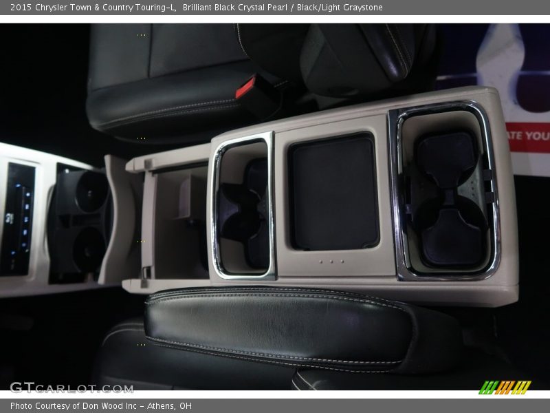 Brilliant Black Crystal Pearl / Black/Light Graystone 2015 Chrysler Town & Country Touring-L