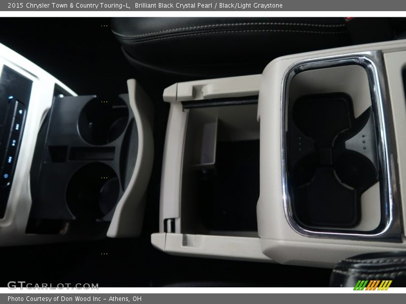 Brilliant Black Crystal Pearl / Black/Light Graystone 2015 Chrysler Town & Country Touring-L