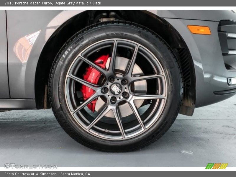 Agate Grey Metallic / Black 2015 Porsche Macan Turbo