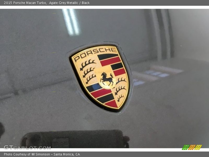 Agate Grey Metallic / Black 2015 Porsche Macan Turbo