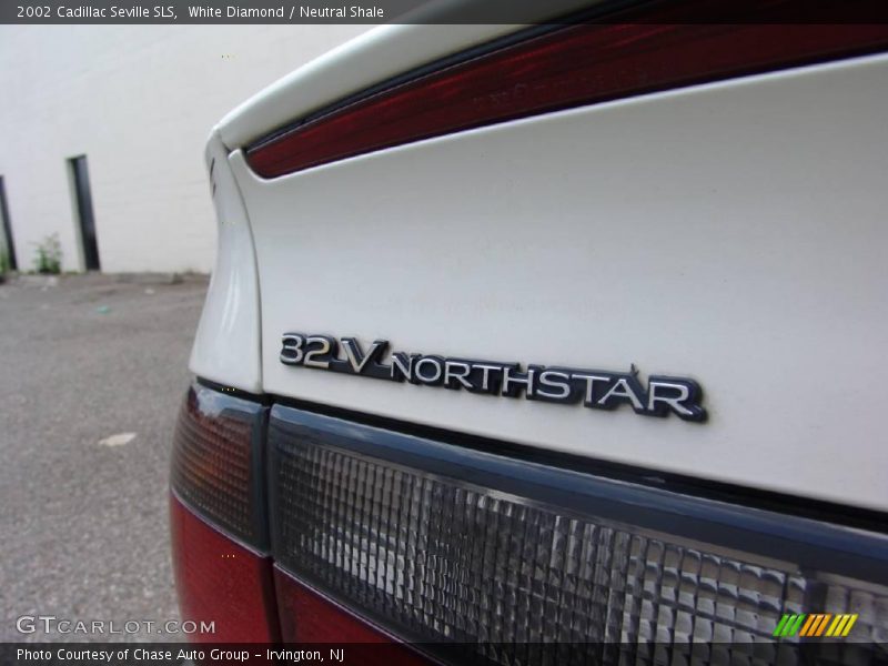 White Diamond / Neutral Shale 2002 Cadillac Seville SLS