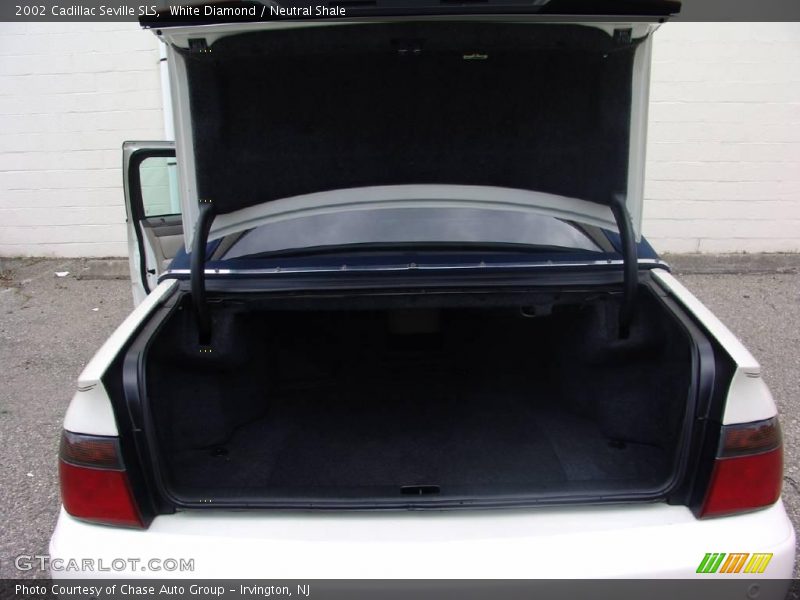 White Diamond / Neutral Shale 2002 Cadillac Seville SLS