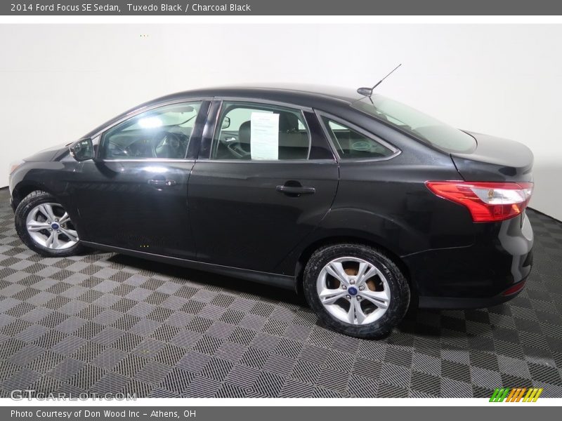 Tuxedo Black / Charcoal Black 2014 Ford Focus SE Sedan