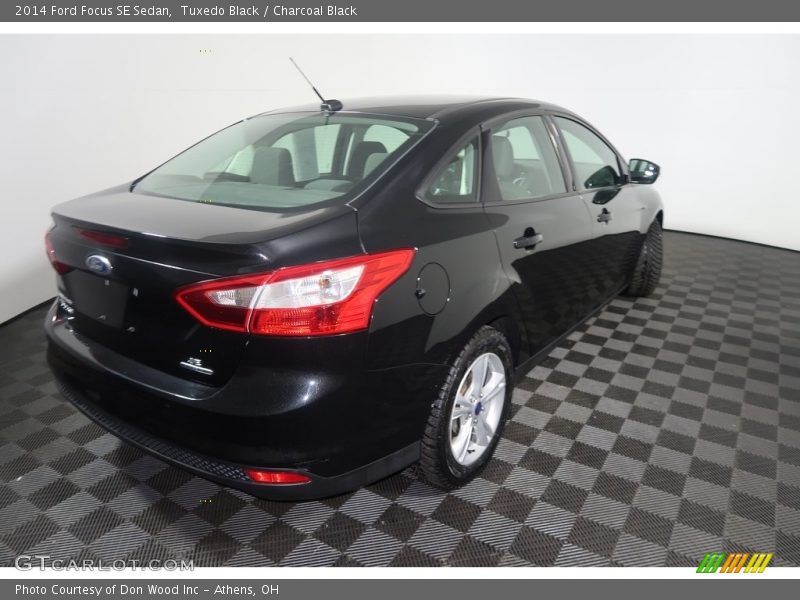 Tuxedo Black / Charcoal Black 2014 Ford Focus SE Sedan