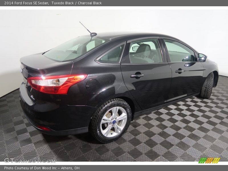 Tuxedo Black / Charcoal Black 2014 Ford Focus SE Sedan
