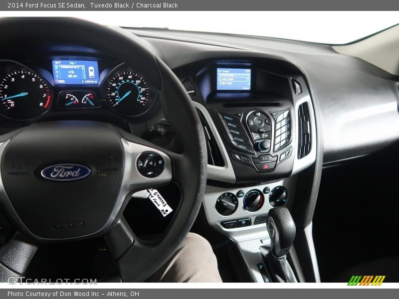 Tuxedo Black / Charcoal Black 2014 Ford Focus SE Sedan