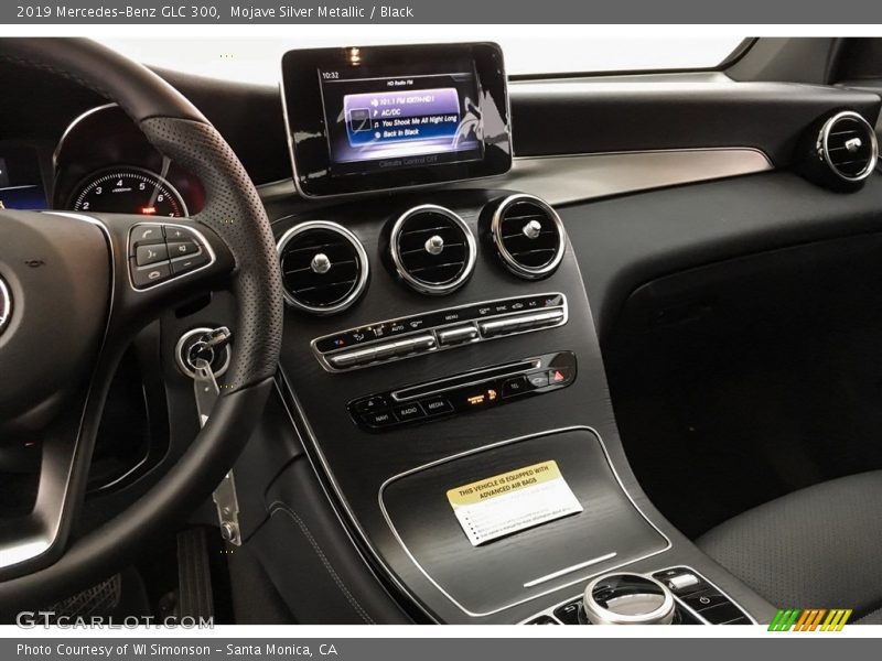Mojave Silver Metallic / Black 2019 Mercedes-Benz GLC 300