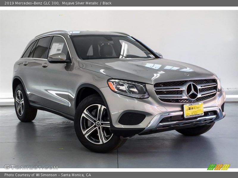 Mojave Silver Metallic / Black 2019 Mercedes-Benz GLC 300