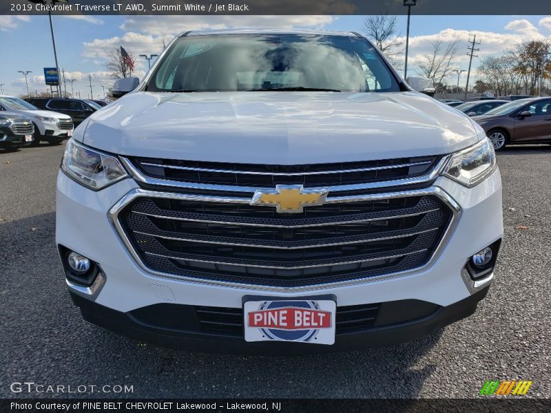 Summit White / Jet Black 2019 Chevrolet Traverse LT AWD