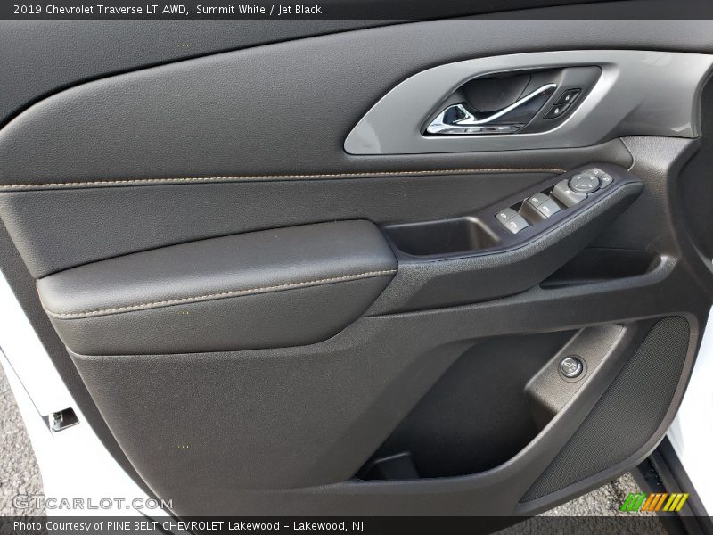 Summit White / Jet Black 2019 Chevrolet Traverse LT AWD