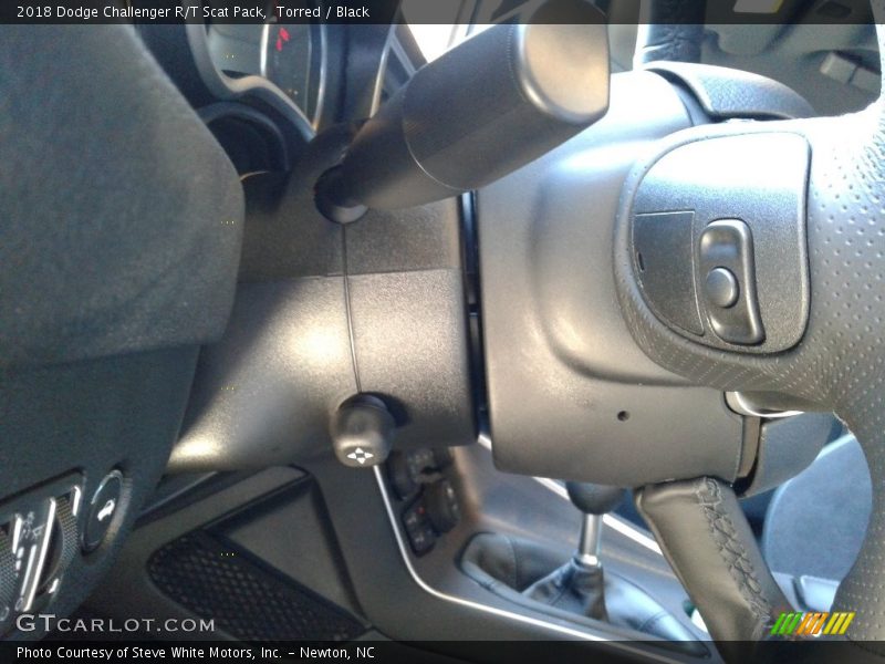 Torred / Black 2018 Dodge Challenger R/T Scat Pack
