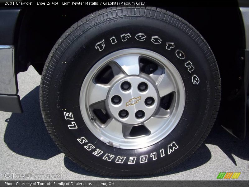 Light Pewter Metallic / Graphite/Medium Gray 2001 Chevrolet Tahoe LS 4x4