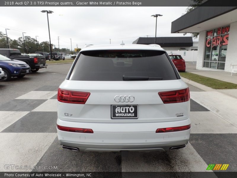 Glacier White Metallic / Pistachio Beige 2018 Audi Q7 3.0 TFSI Prestige quattro