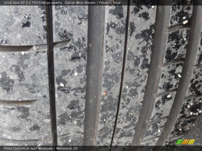 Glacier White Metallic / Pistachio Beige 2018 Audi Q7 3.0 TFSI Prestige quattro
