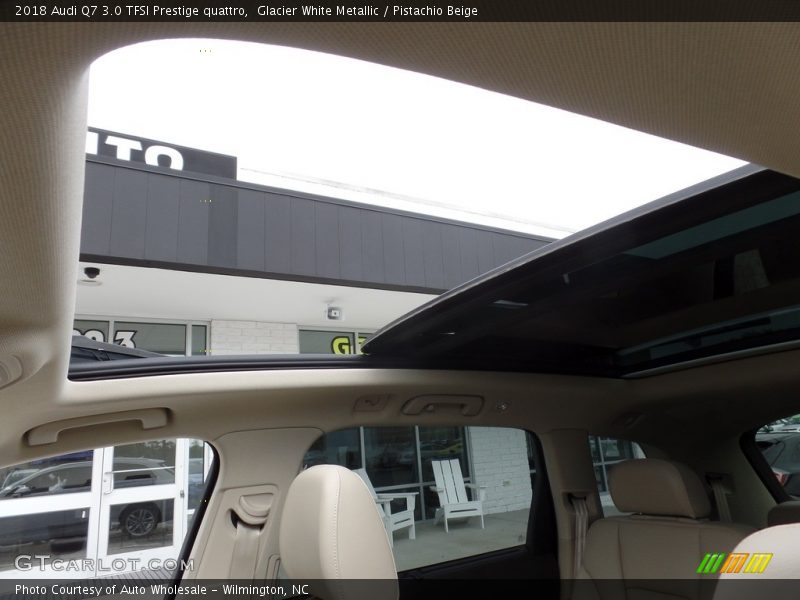 Glacier White Metallic / Pistachio Beige 2018 Audi Q7 3.0 TFSI Prestige quattro