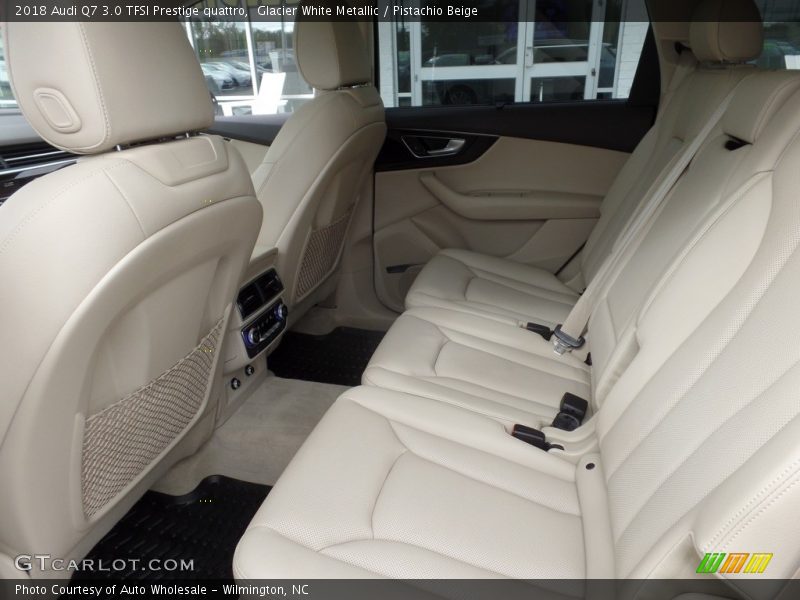 Glacier White Metallic / Pistachio Beige 2018 Audi Q7 3.0 TFSI Prestige quattro