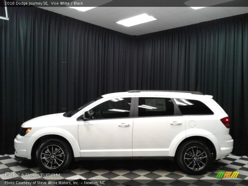 Vice White / Black 2018 Dodge Journey SE