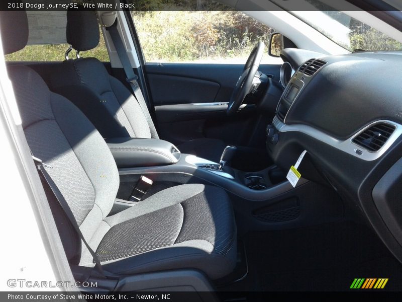 Vice White / Black 2018 Dodge Journey SE