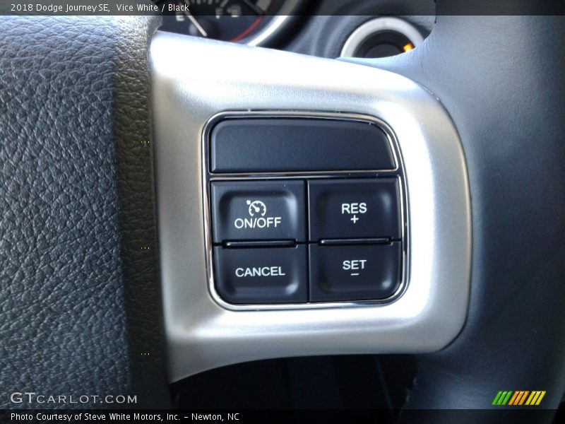 Vice White / Black 2018 Dodge Journey SE