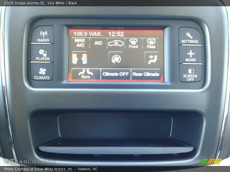 Vice White / Black 2018 Dodge Journey SE