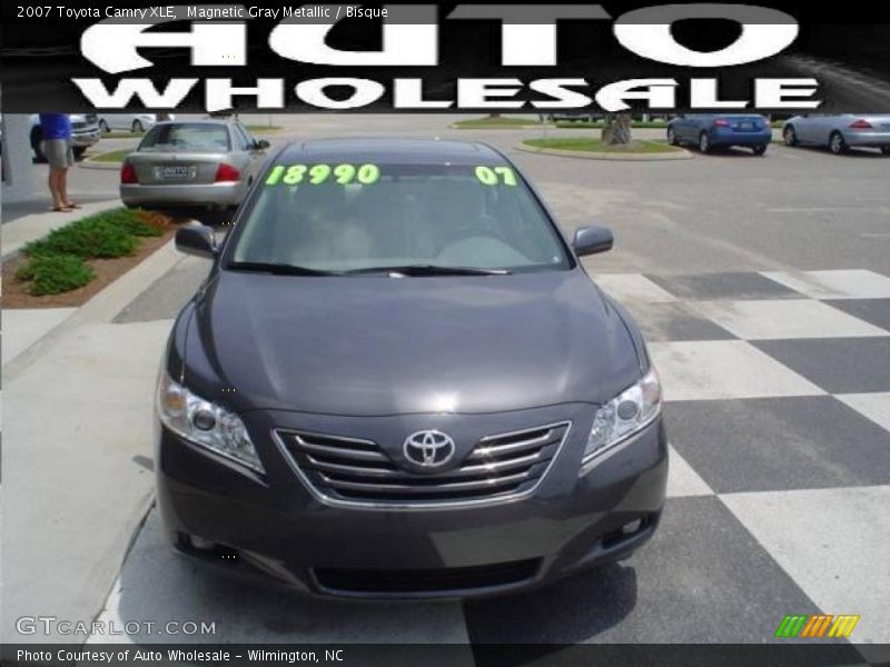 Magnetic Gray Metallic / Bisque 2007 Toyota Camry XLE
