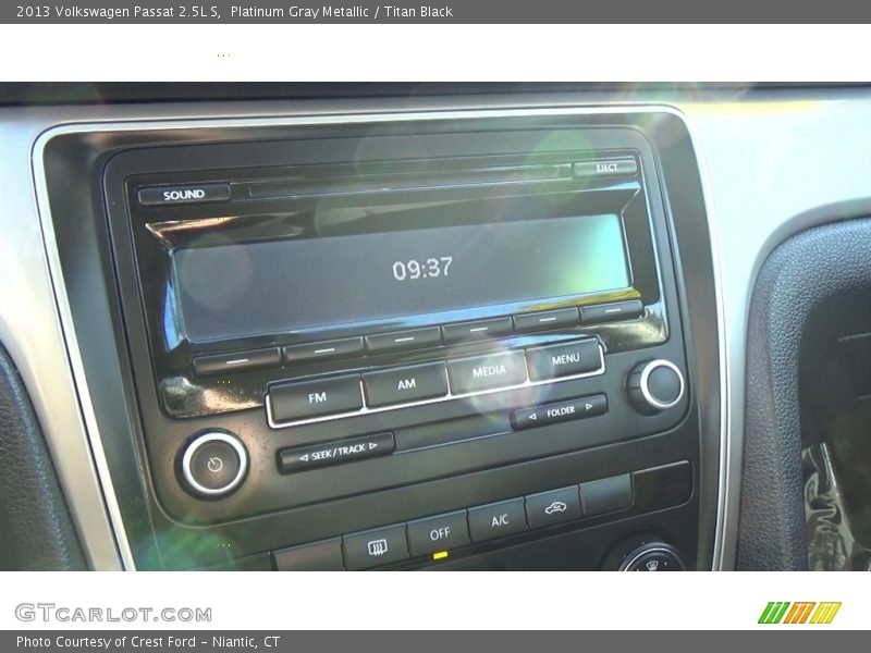 Platinum Gray Metallic / Titan Black 2013 Volkswagen Passat 2.5L S