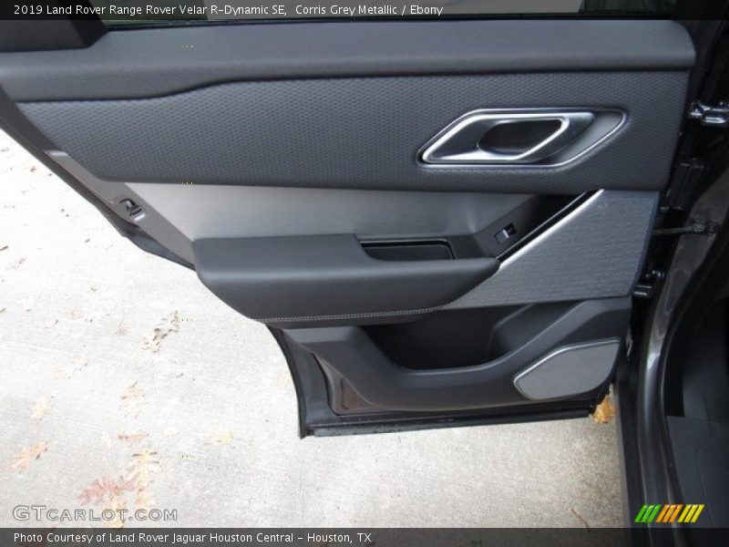 Door Panel of 2019 Range Rover Velar R-Dynamic SE