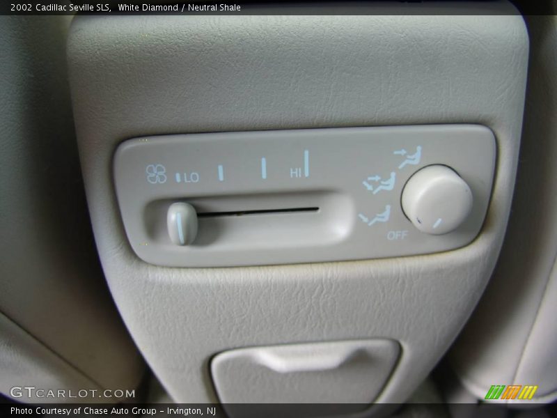 White Diamond / Neutral Shale 2002 Cadillac Seville SLS