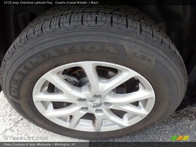 Granite Crystal Metallic / Black 2018 Jeep Cherokee Latitude Plus