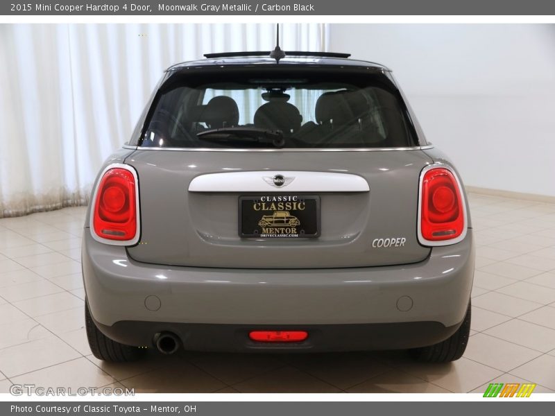 Moonwalk Gray Metallic / Carbon Black 2015 Mini Cooper Hardtop 4 Door