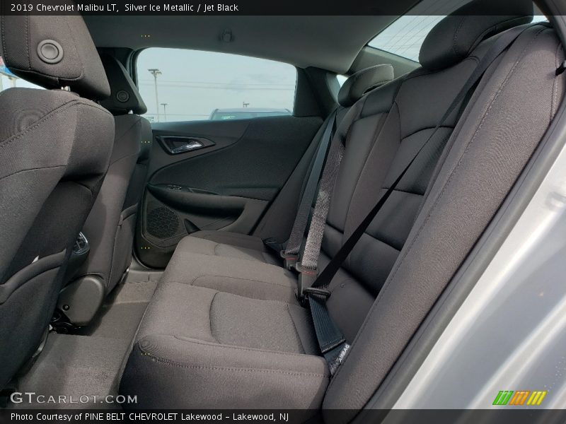 Silver Ice Metallic / Jet Black 2019 Chevrolet Malibu LT