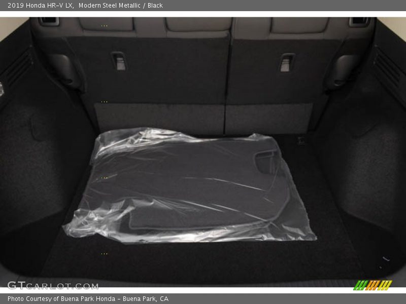 Modern Steel Metallic / Black 2019 Honda HR-V LX