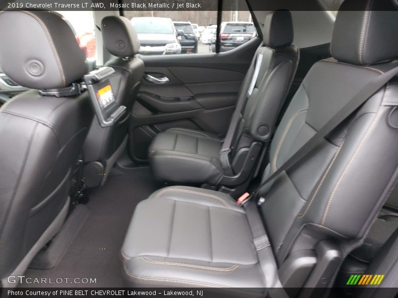 Mosaic Black Metallic / Jet Black 2019 Chevrolet Traverse LT AWD
