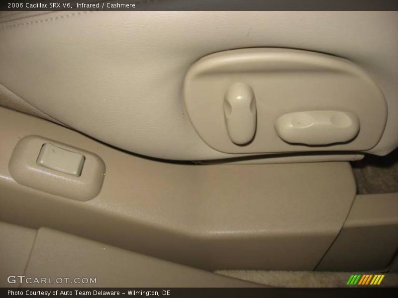 Infrared / Cashmere 2006 Cadillac SRX V6