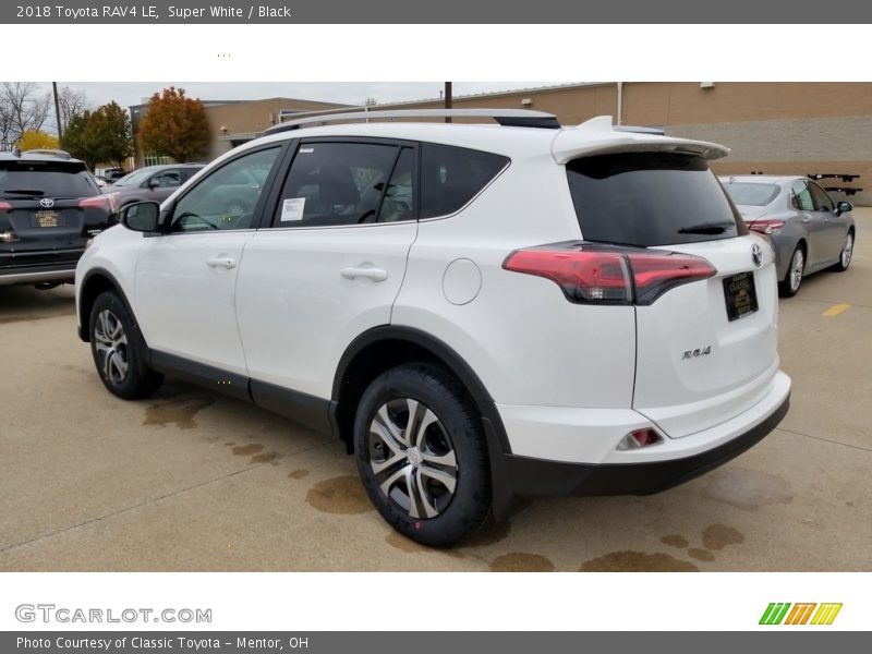 Super White / Black 2018 Toyota RAV4 LE