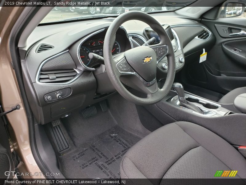 Sandy Ridge Metallic / Jet Black 2019 Chevrolet Malibu LT