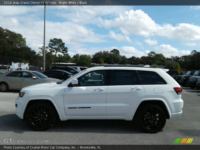 Bright White / Black 2019 Jeep Grand Cherokee Altitude