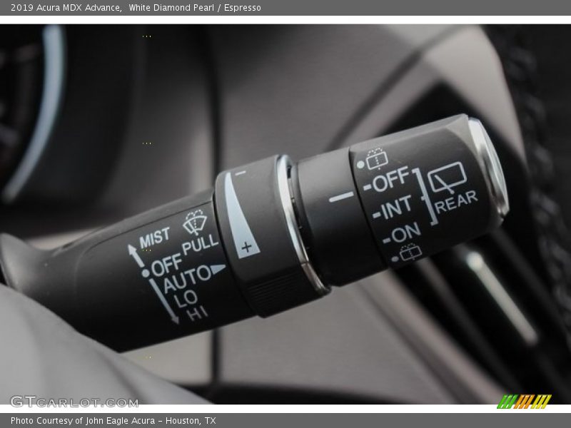 White Diamond Pearl / Espresso 2019 Acura MDX Advance