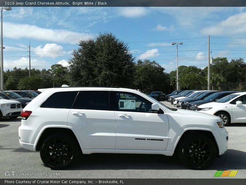 Bright White / Black 2019 Jeep Grand Cherokee Altitude