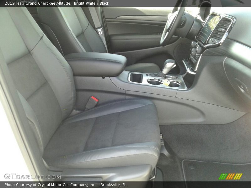 Bright White / Black 2019 Jeep Grand Cherokee Altitude