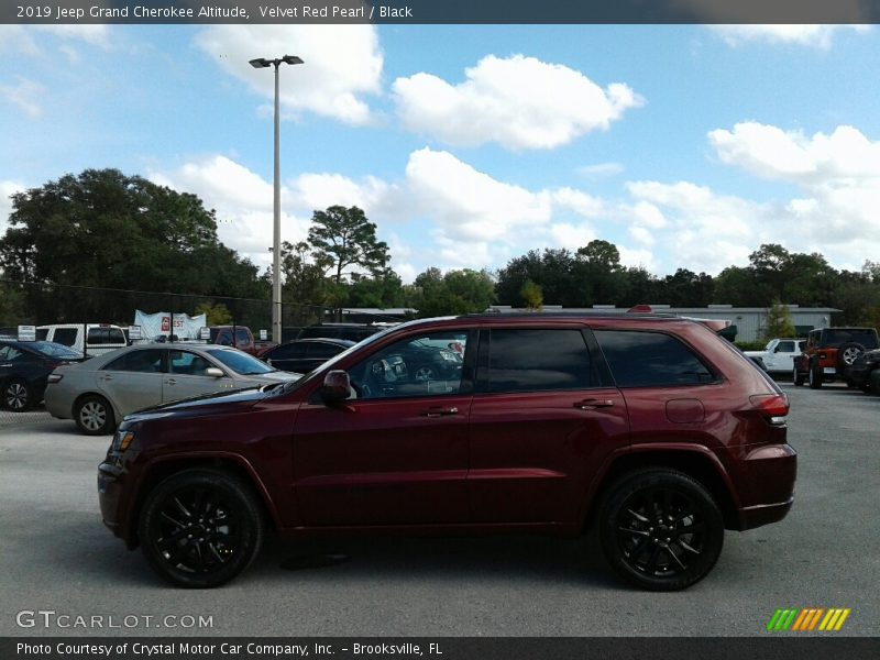 Velvet Red Pearl / Black 2019 Jeep Grand Cherokee Altitude